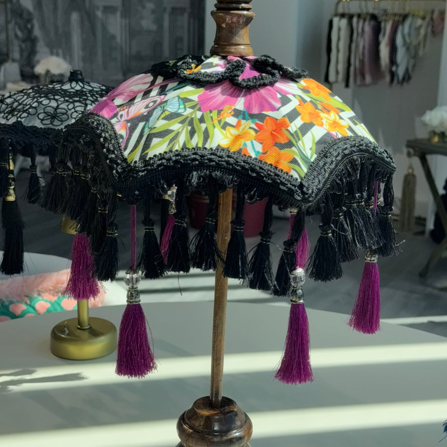 Püsküllü Renkli Ahşap Bali Şemsiyesi