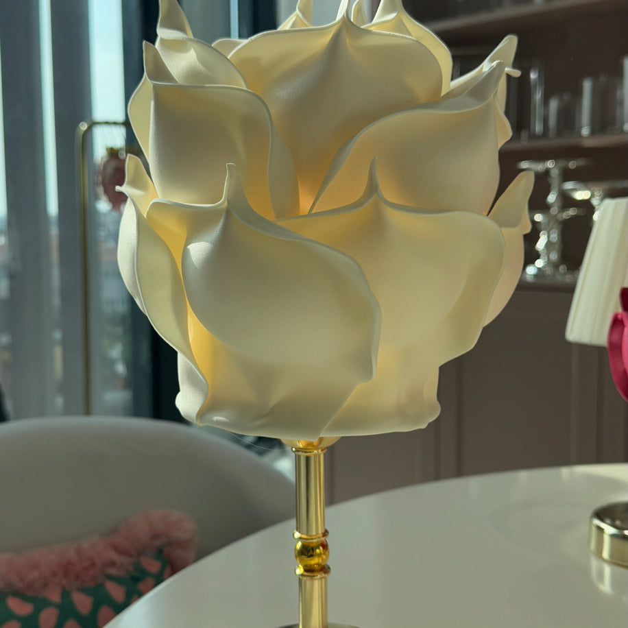 Eva Krem Şarjlı Uzun Gold Sap Masa Lambası
