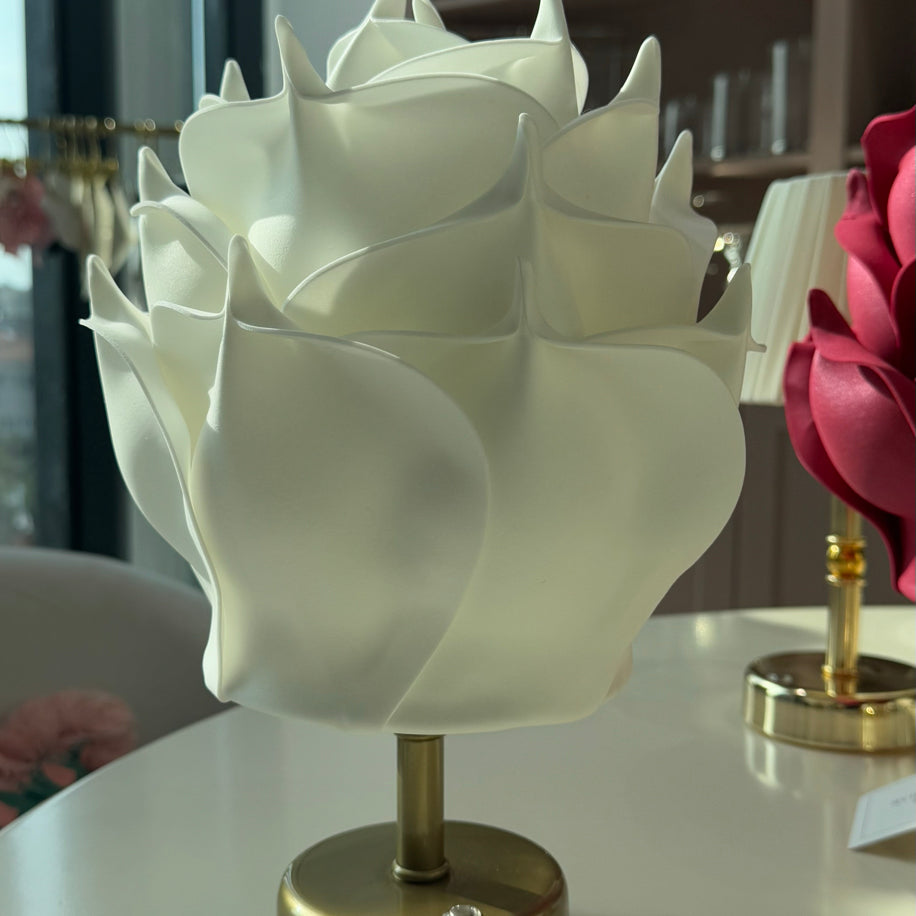 Eva Beyaz Kısa Eskitme Gold Sap Şarjlı Masa Lambası